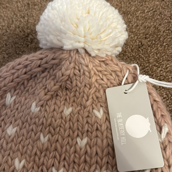 Winter hat - Picture 3 of 3